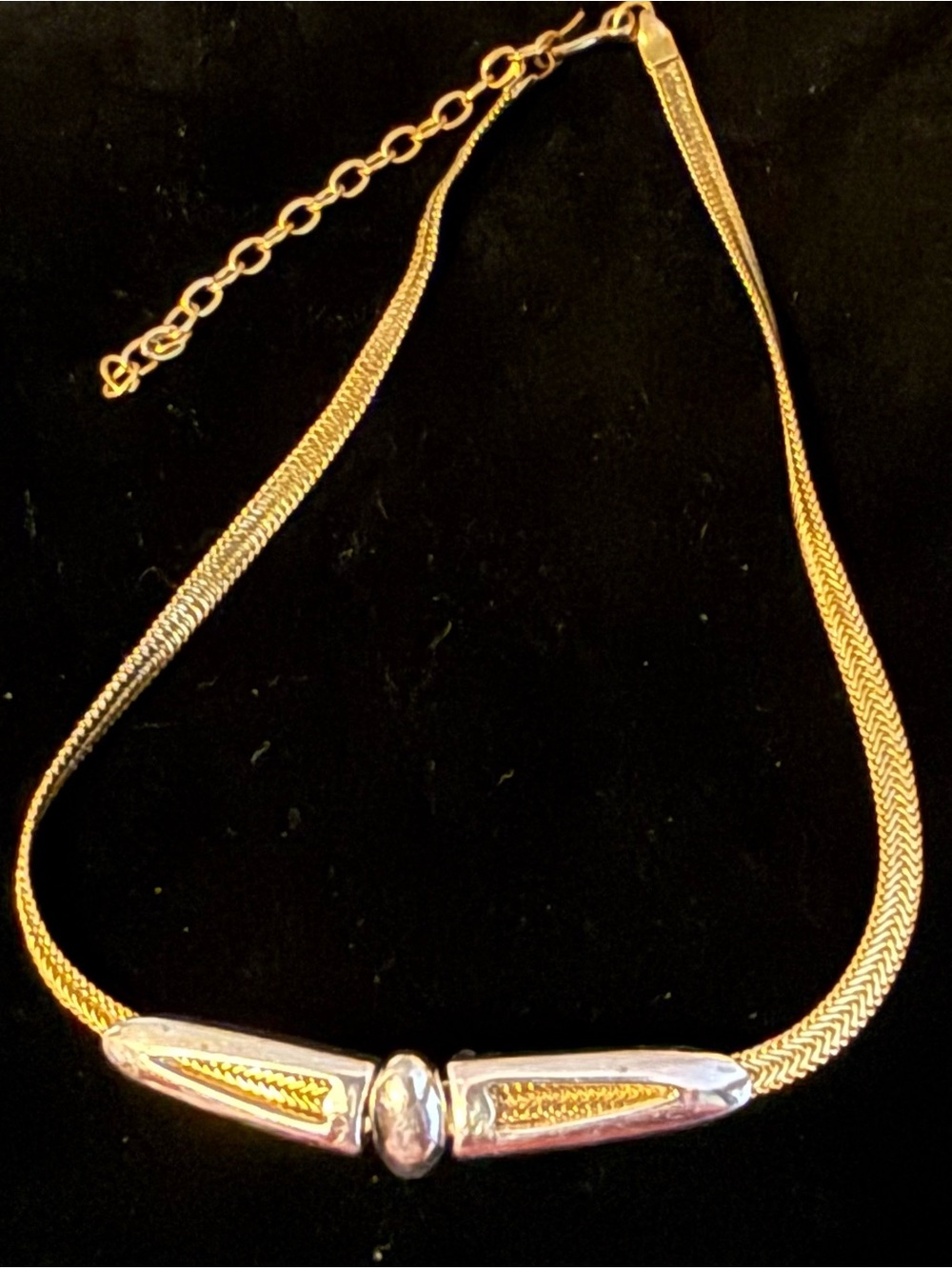 Vintage Monet Y2K Two-tone Herringbone collar necklace.